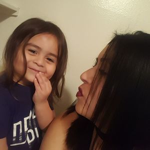 Meet your Posher, Flora